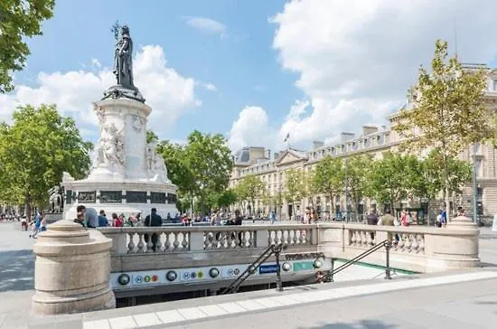 Bel Proche Palais Des Glaces Et Musee Grevin Republique *